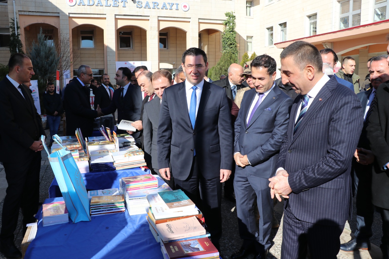 Şehit savcı Kiraz, kitaplarla anılacak