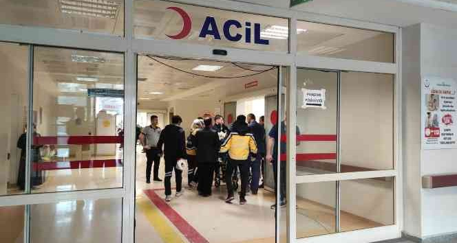 Siirt’te kamyon kasasından düşen işçi yaralandı