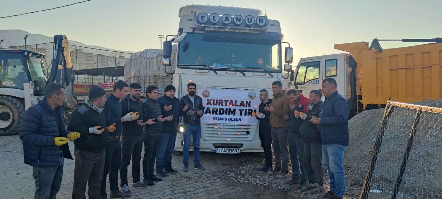 Deprem Bölgesine Yardımlar Devam Ediyor