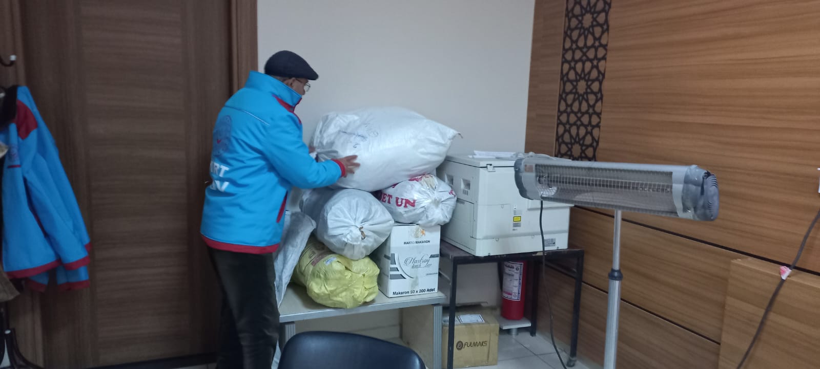 Deprem bölgesine yardım ve destekler artarak devam ediyor