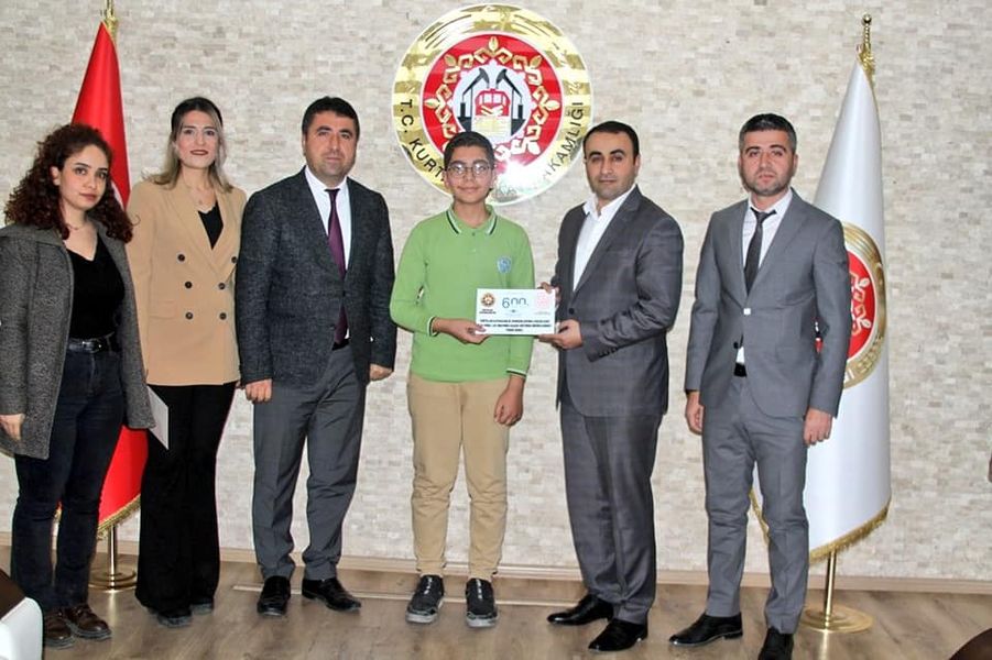 KURTALANDA BAŞARILI ÖĞRENCİLERE HEDİYE ÇEKİ