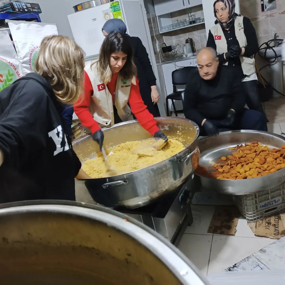 İhtiyaç sahiplerine iftarlık