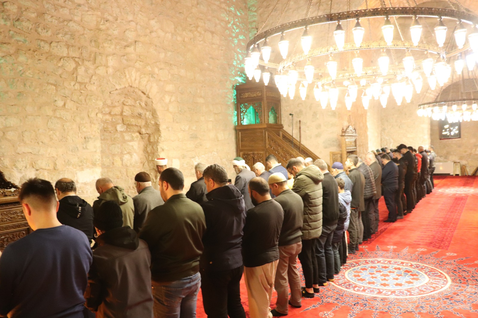 İlk Teravih Namazları Kılındı