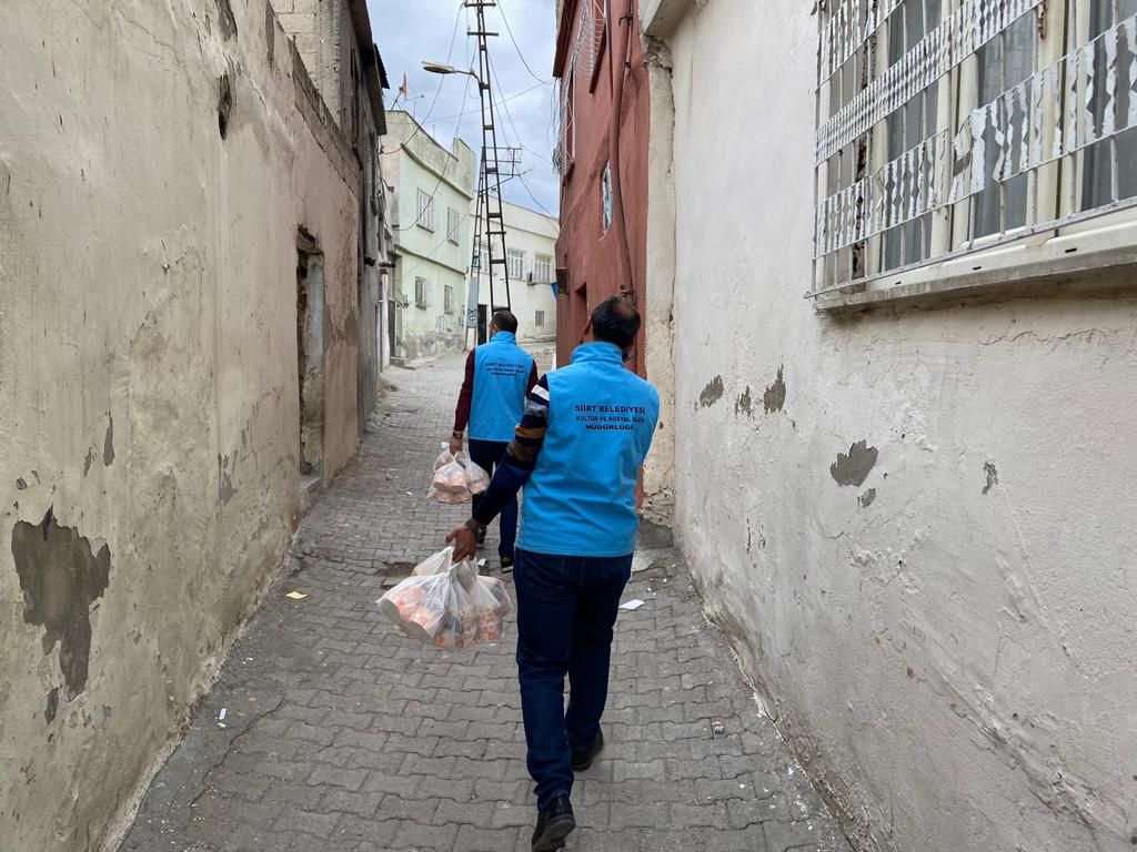 SİİRT BELEDİYESİNDEN HER GÜN 147 AİLEYE SICAK YEMEK HİZMETİ