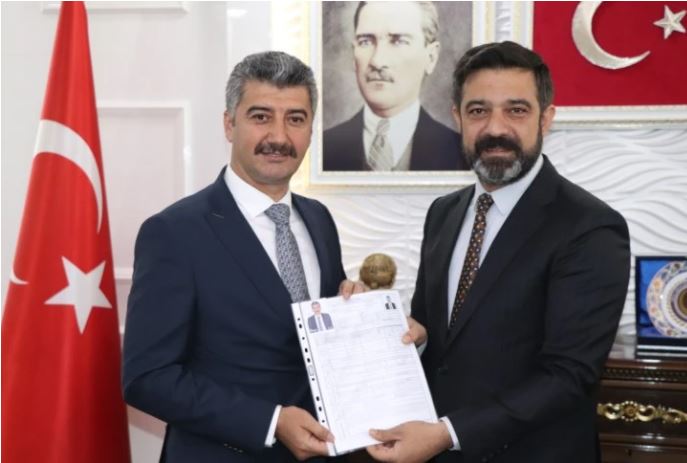 AK Parti’den aday adayı oldu