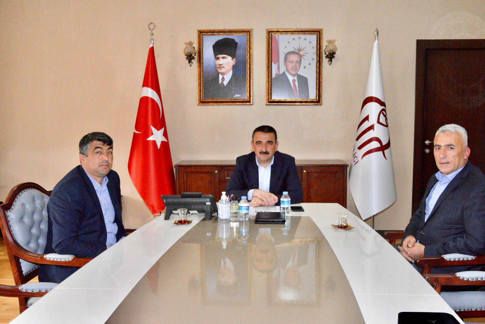 Vali HACIBEKTAŞOGLU Köy muhtarlarının sıkıntı ve taleplerini dinledi.