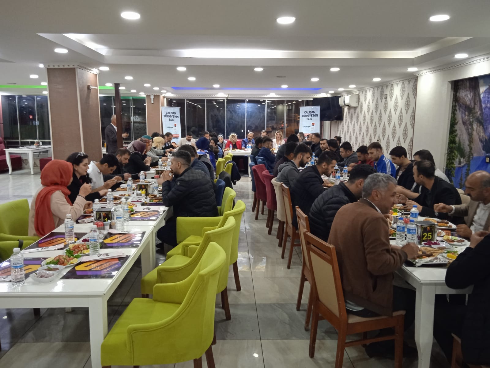 İttifak Adayları Kadın ve Gençlik Kolları İle Yemekte Bir Araya Geldi