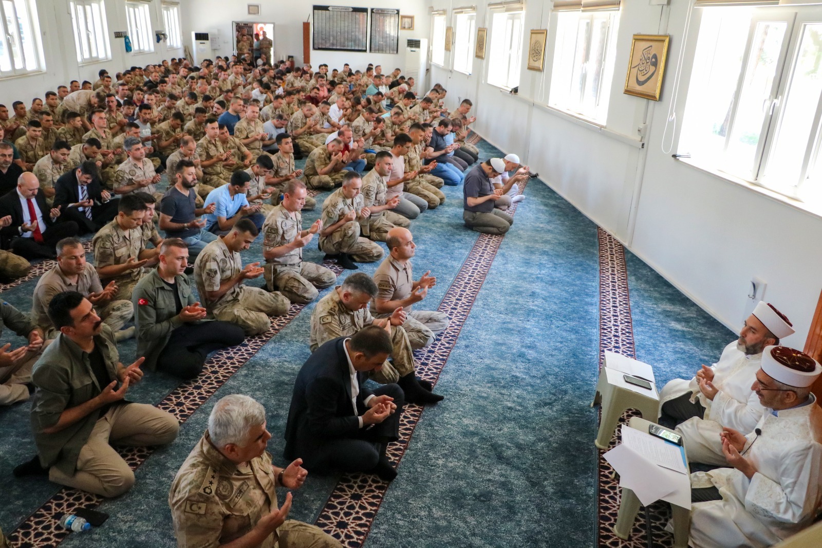 SİİRT’TE ŞEHİT JANDARMA UZMAN ÇAVUŞ AYDIN CEYLAN İÇİN MEVLİT OKUTULDU.