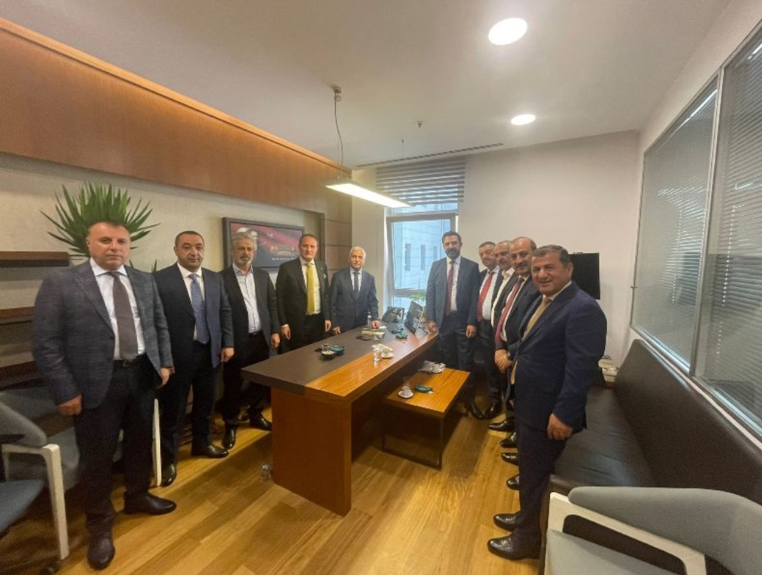 Ak Parti heyeti Mervan GÜL’e hayırlı olsun ziyaretinde bulundu