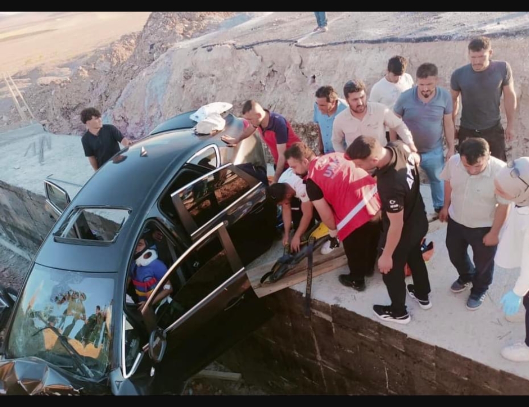 Siirt-Kurtalan Karayolunda Yaşanan Kazada 1 Çocuk Hayatını Kaybetti.