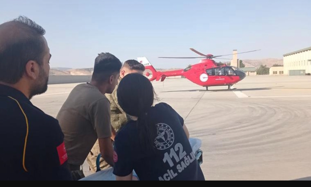 Akrebin soktuğu çoban helikopterle Hastaneye yetiştirildi