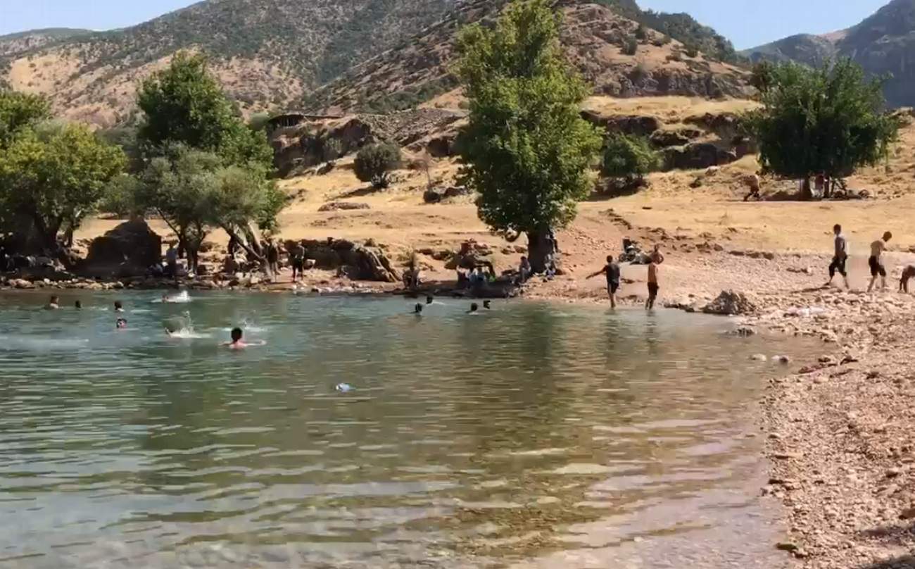 Botan ve Zarova hafta sonu piknikçilerle doldu.