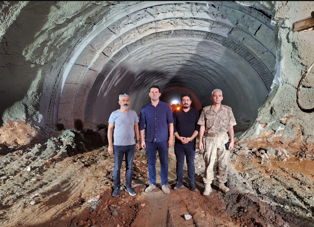 Eruh Kaymakamı İbrahim Engin Şenay: “Bu Tüneller İlimiz Açısından Büyük Önem Taşıyor”
