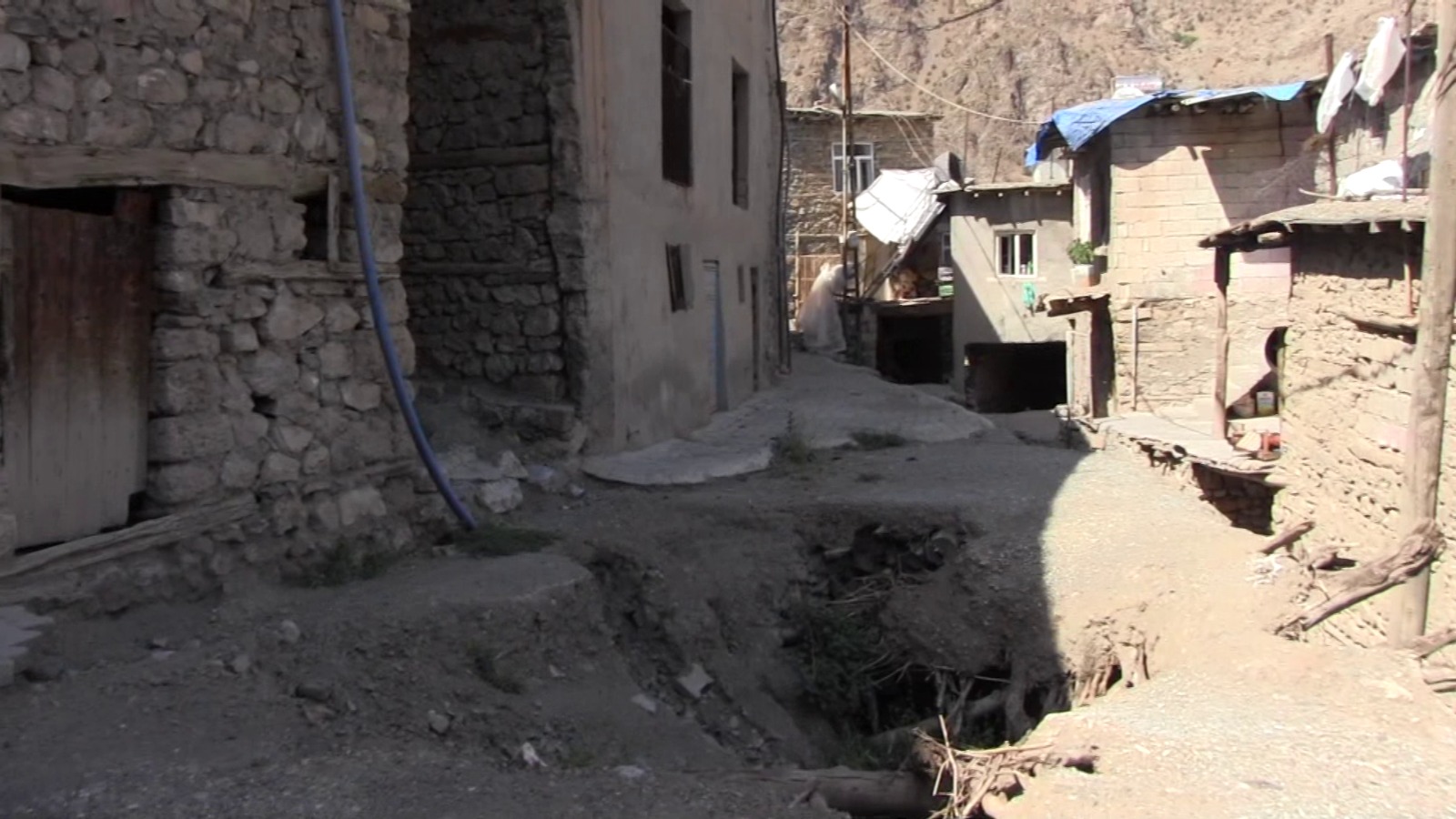 NARSUYU KÖYLÜLERİ CAN GÜVENLİĞİ İSTİYOR.