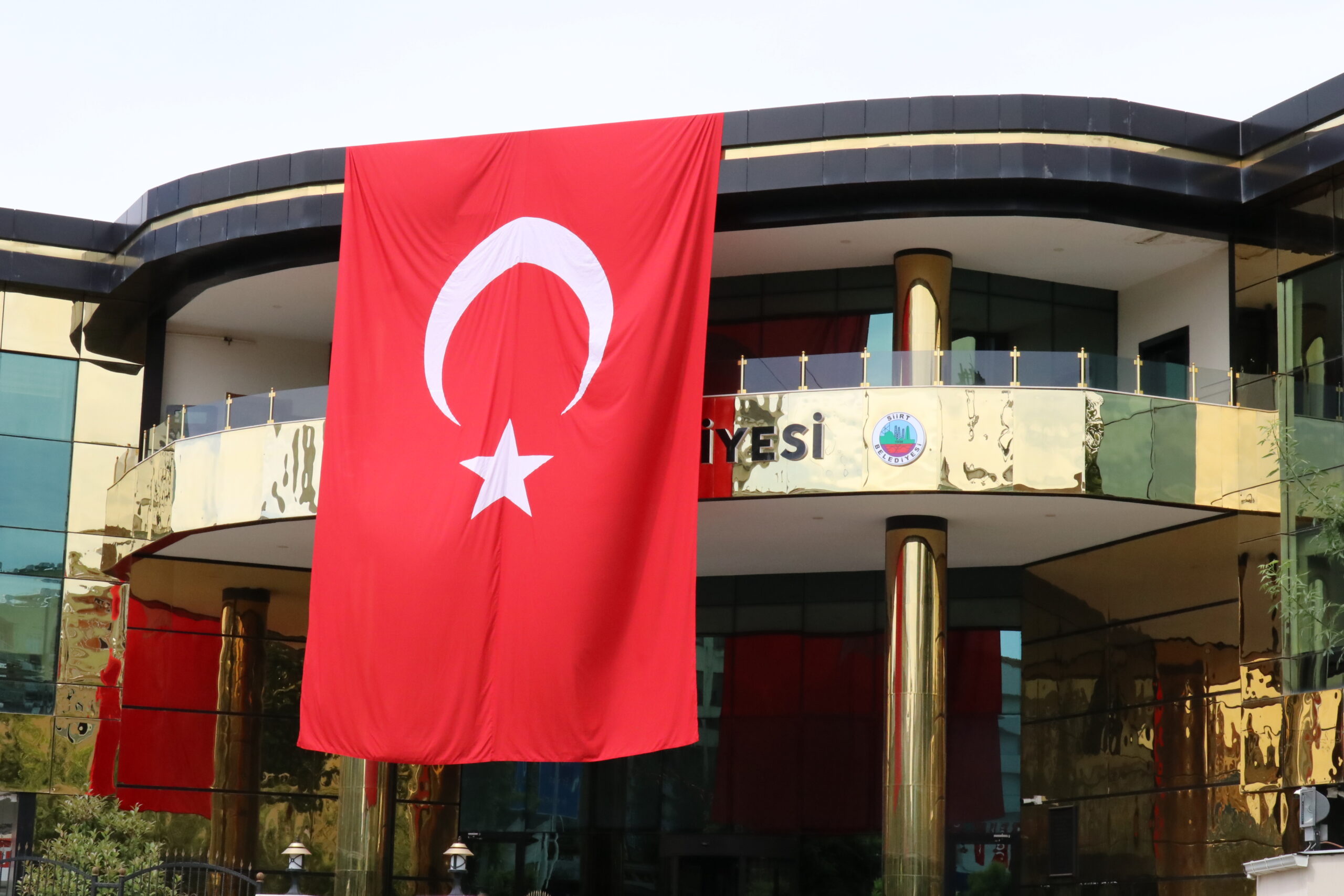 SİİRT BELEDİYESİ, ASKER AİLELERİNE DESTEK VERMEYE DEVAM EDİYOR