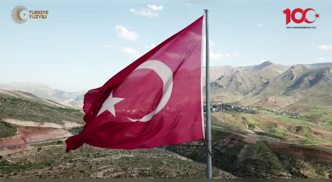 SİİRT İL JANDARMA KOMUTANLIĞI 29 EKİM CUMHURİYET BAYRAMINA ÖZEL KLİP HAZIRLADI