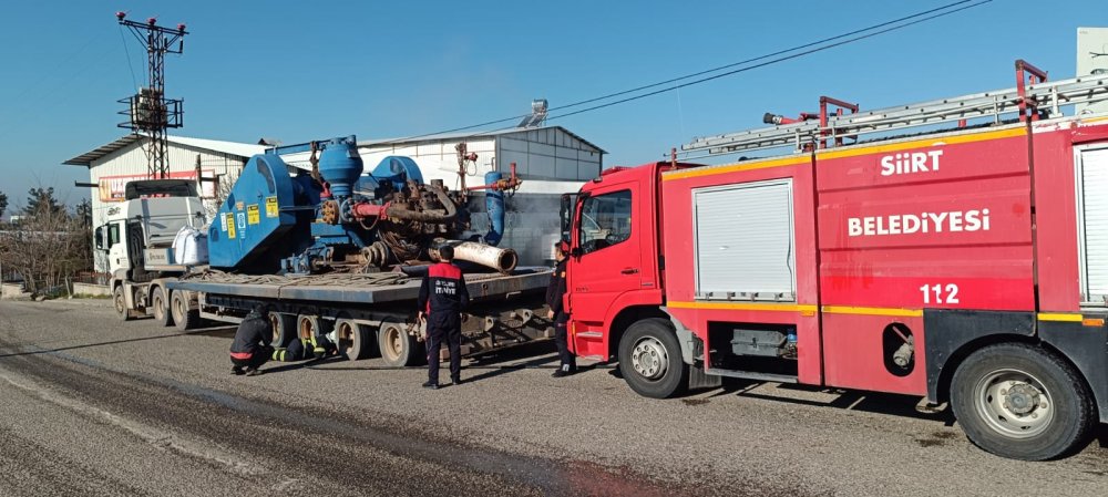Meydana Gelen Tır Yangınında Siirt Belediyesi İtfaiye Ekiplerinin Zamanında Müdahalesi Hayat Kurtardı