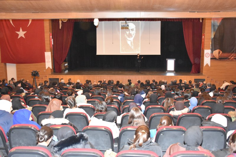 Milli Şairimiz Mehmet Akif Ersoy Saygıyla Anıldı