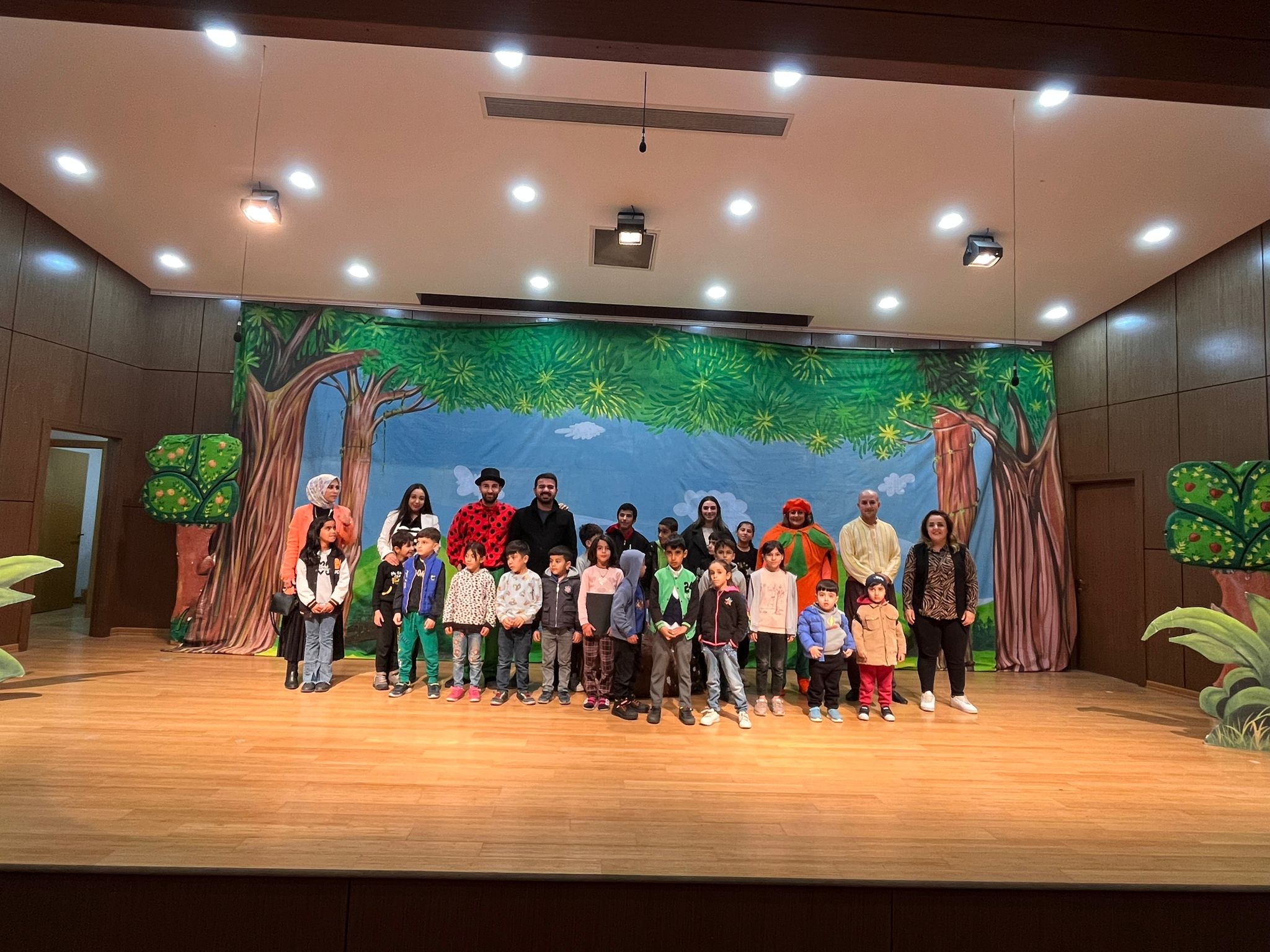 3 Aralık Dünya Engelliler Gününde Çocukların Tiyatro Sevinci