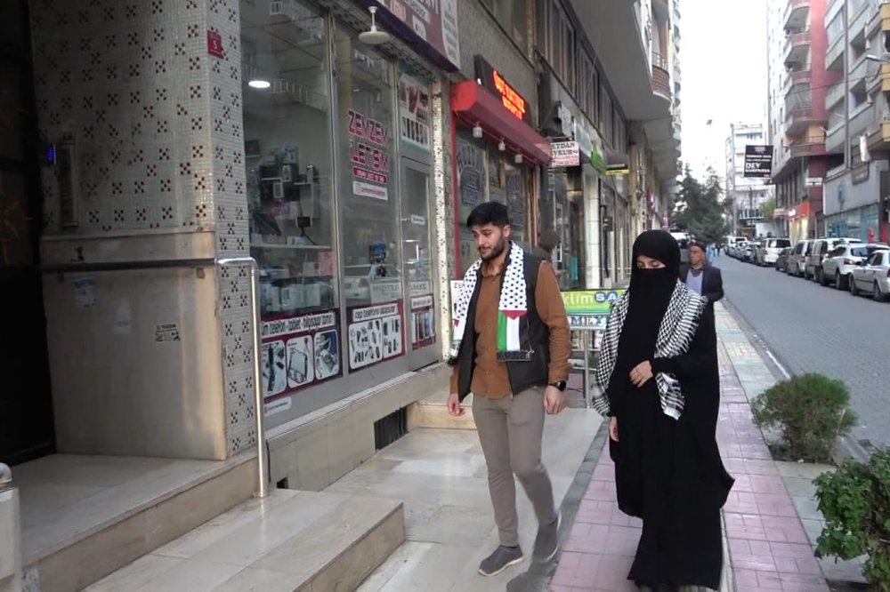 Siirt’te Yeni Evli Çift Düğün Masraflarını Gazze’ye Bağışladı