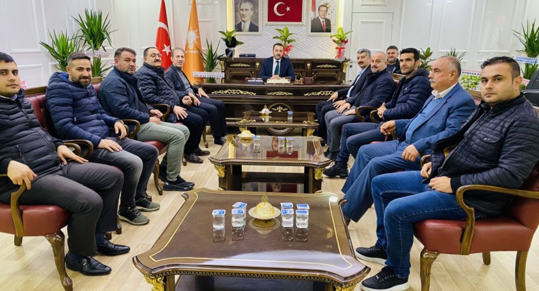 Siirt TSO Başkan Vekili Çalapkulu AK Parti İl Başkanlığı Görevine Atanan Özturan’ı Makamında ziyaret ederek Hayırlı Olsun dileklerinde bulundu