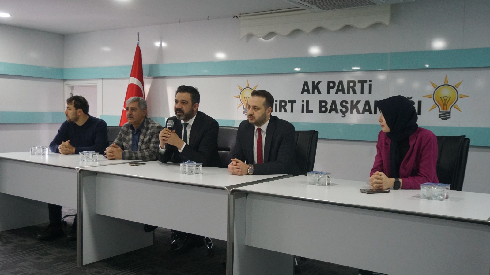 “Ak Belediyeciliğinin Siirt’e neler kazandıracağını göstermek istiyoruz”