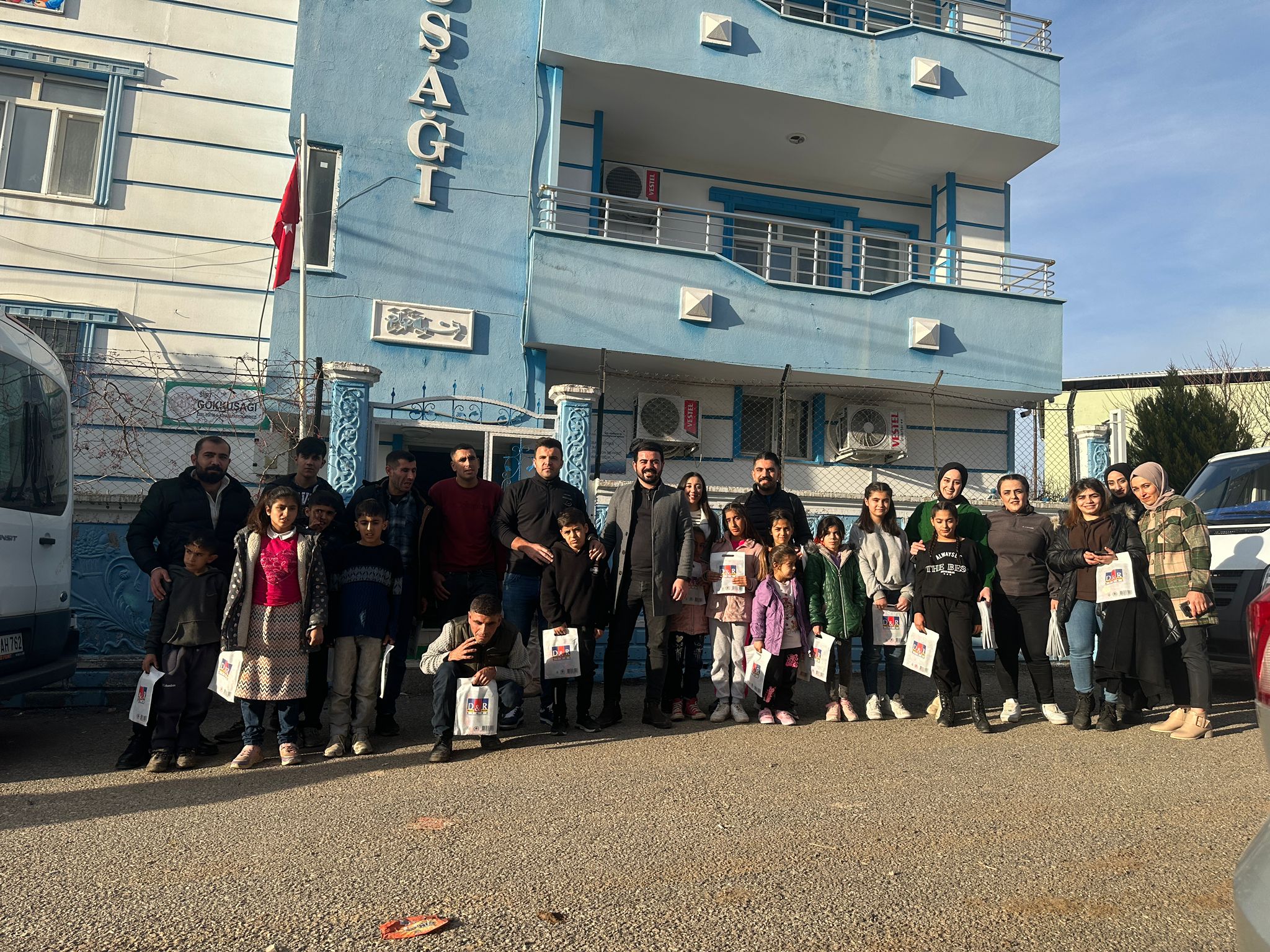 ELELE ENGELSİZ YAŞAM DERNEĞİ ÖZEL ÇOCUKLARI SRVİNDİRDİ