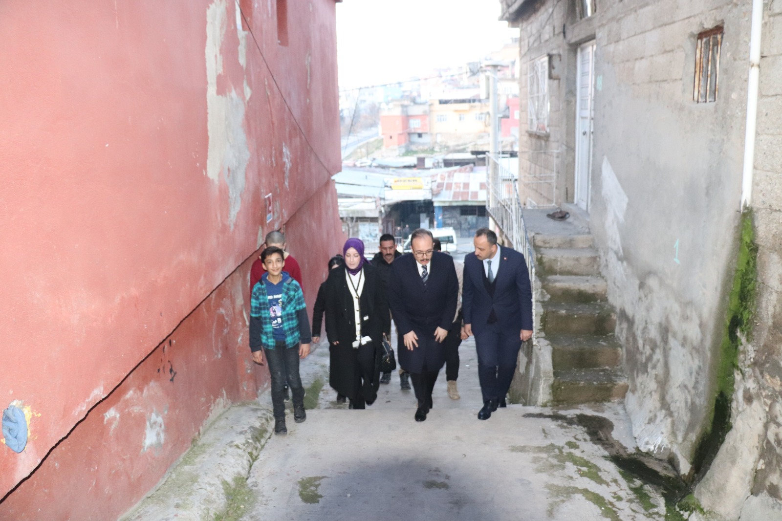 Vali Dr. Kızılkaya gönüllerde Taht kurmaya Devam Ediyor