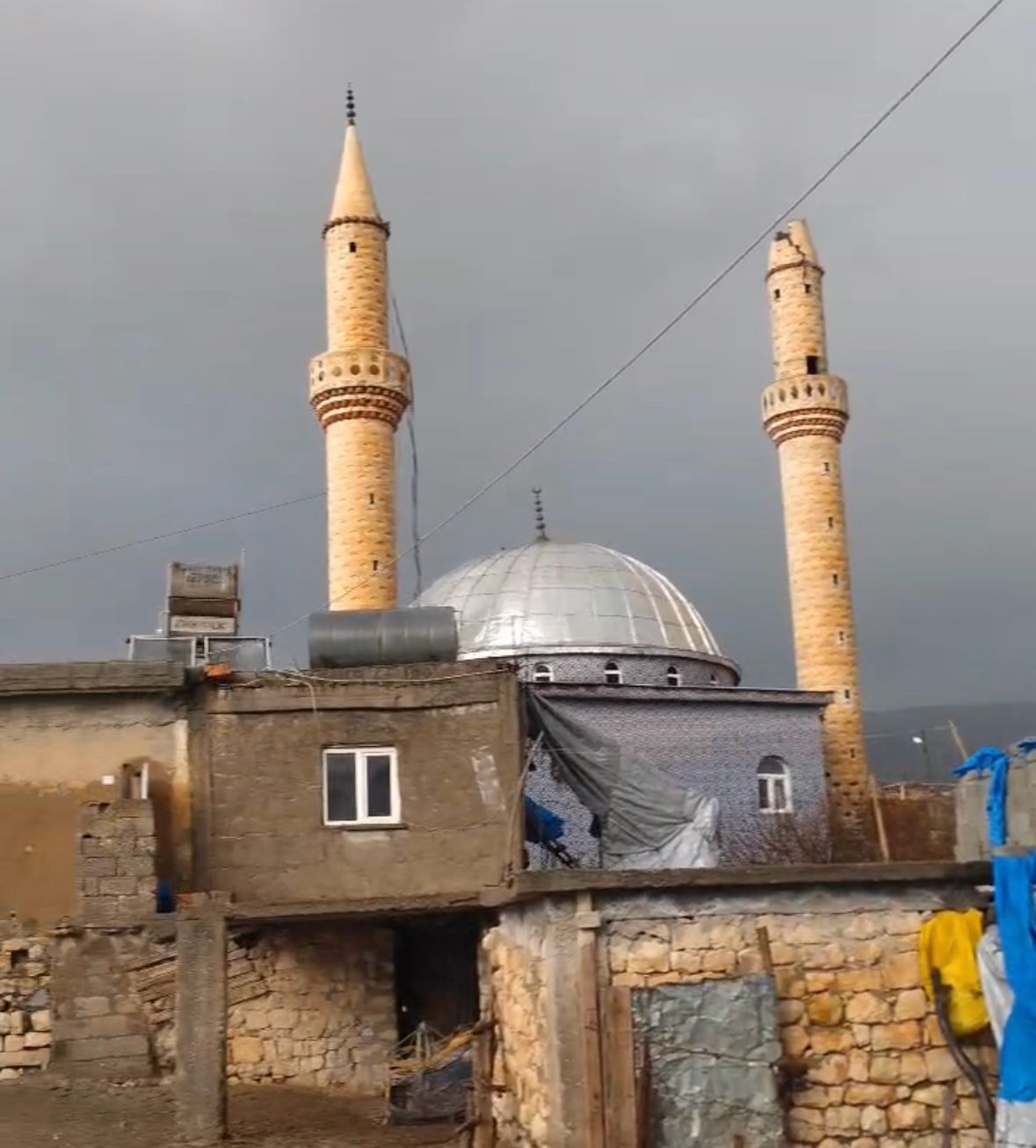 Yıldırım İsabet Eden Köy Camisinin Minaresi Böyle Yıkıldı