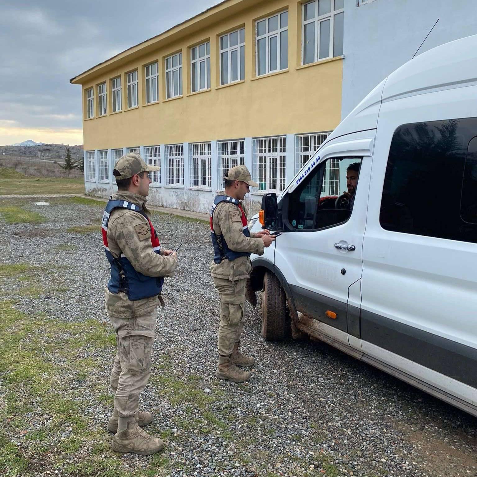 SİİRT’TE ÇOCUKLARIN VE GENÇLERİN KORUNMASI İÇİN DENETİMLER ARTTIRILDI