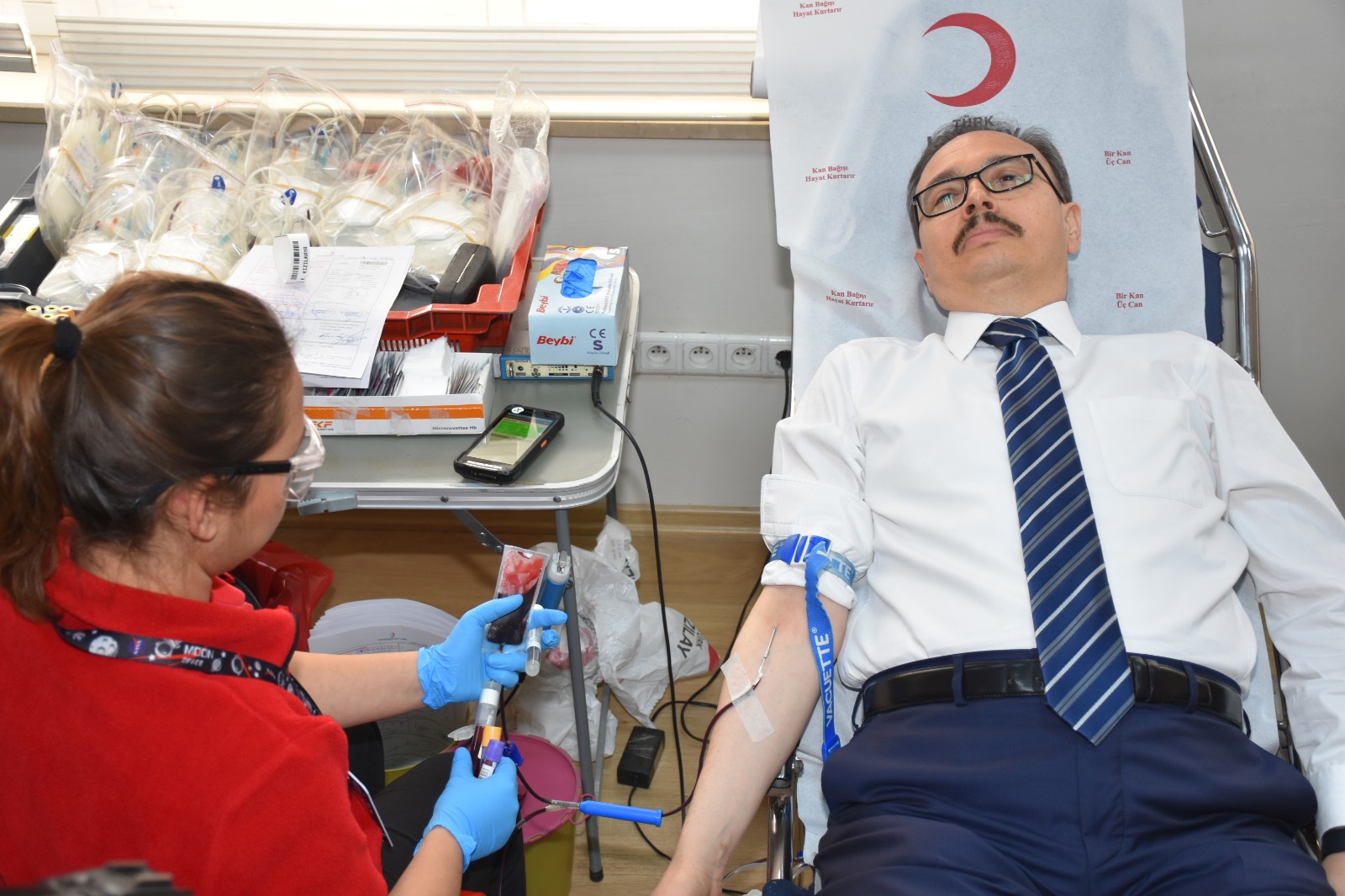 VALİ KIZILKAYA’DAN KIZILAY’A TAM DESTEK