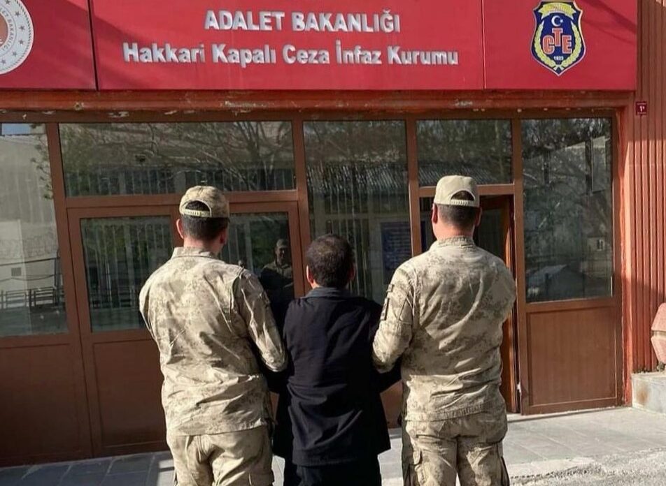 Siirt’te 4 Ayrı Suçtan Aranan ve Hakkında 12 Yıl 7 Ay Hapis Cezası Olan Şahıs Yakalandı