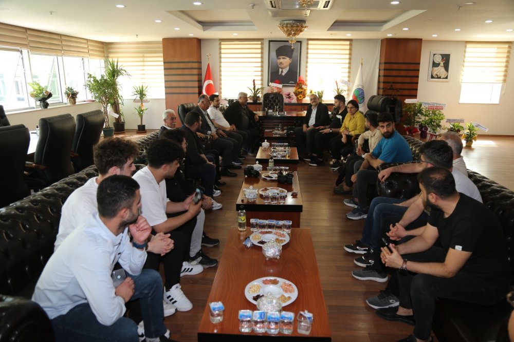 BELEDİYE EŞ BAŞKANLARI ALAĞAÇ VE KAYSİ; “KENTTE YAŞANAN SIKINTILAR BİLİYORUZ, ELBİRLİĞİ İLE GİDERECEĞİZ”