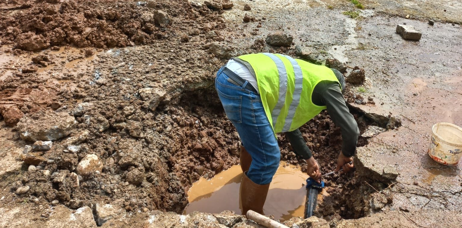 SİİRT BELEDİYESİ KAÇAK SU KULLANIMININ ÖNÜNE GEÇMEK İÇİN ÇALIŞMA BAŞLATTI