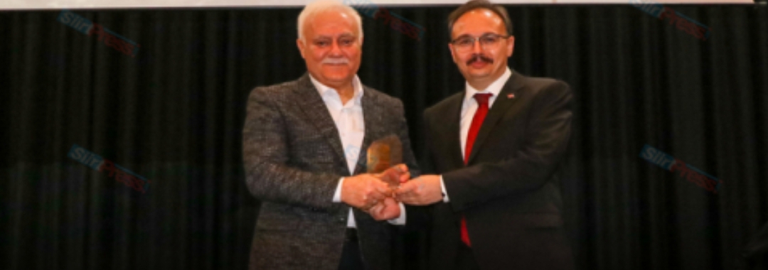 PROF.DR. NİHAT HATİPOĞLU SİİRTLİ KİTAPSEVERLERLE BULUŞTU