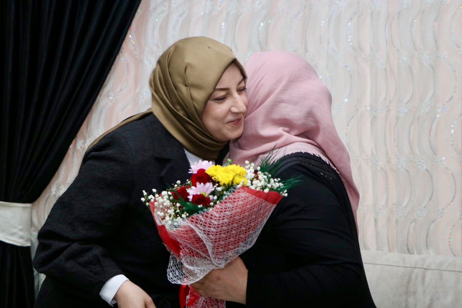 ANNELER GÜNÜNDE ANLAMLI ZİYARET