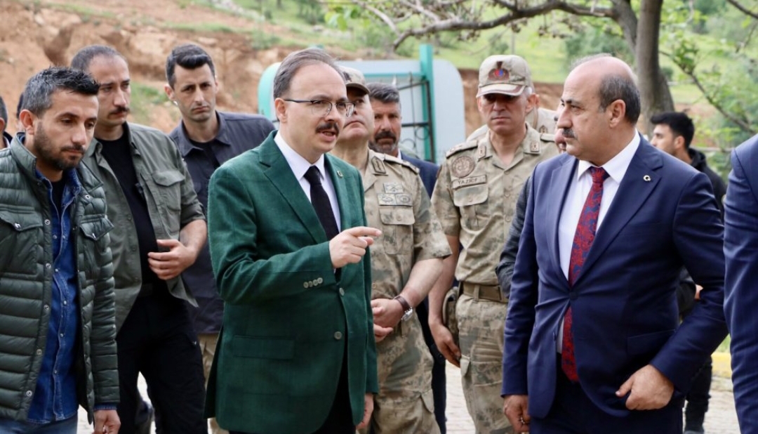 Vali Dr. Kemal Kızılkaya Eruh İlçesini Ziyaret Etti