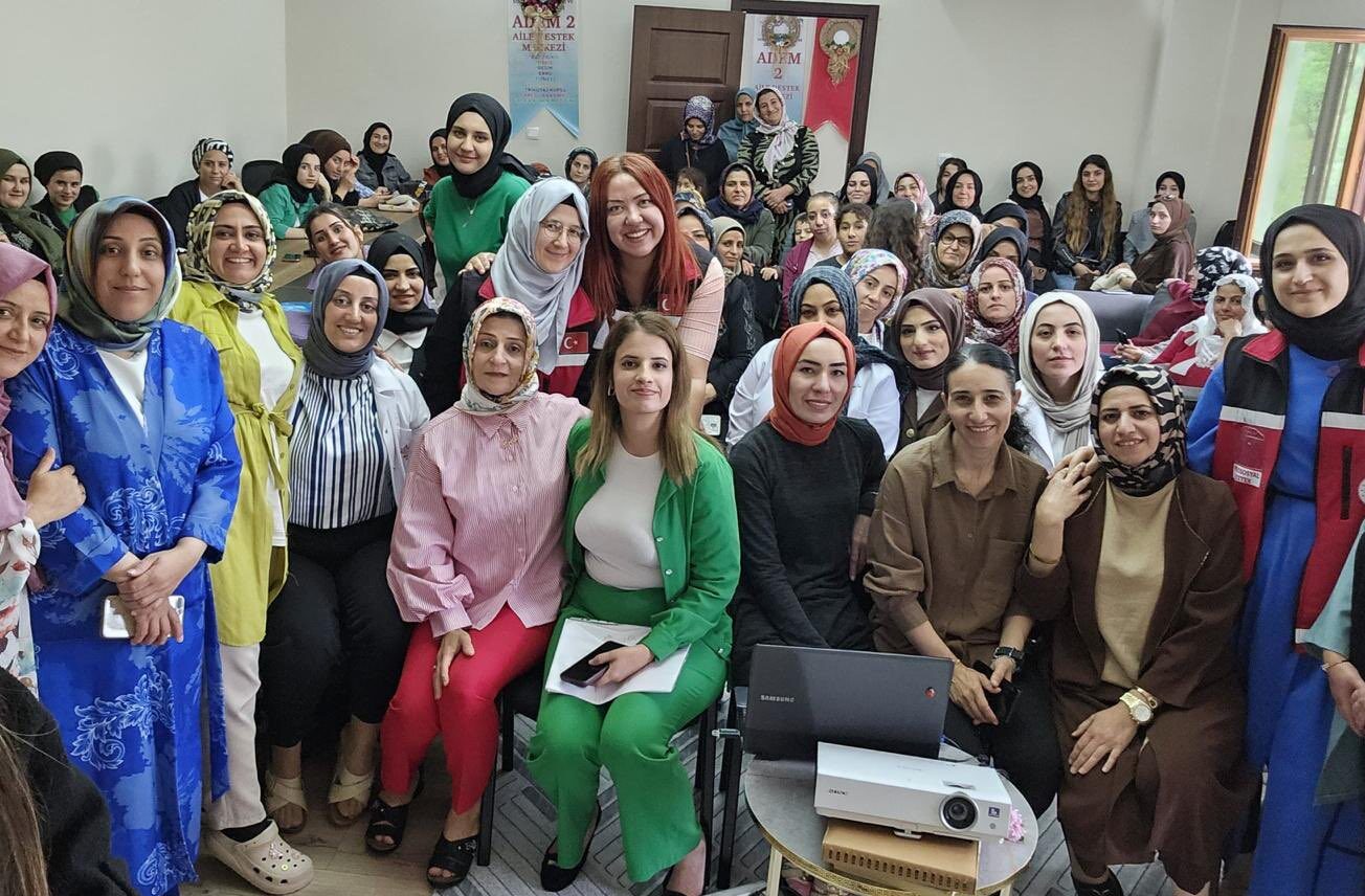 Siirt Aile ve Sosyal Hizmetler İl Müdürlüğü Eruh İlçemizde Eğitim Verdi