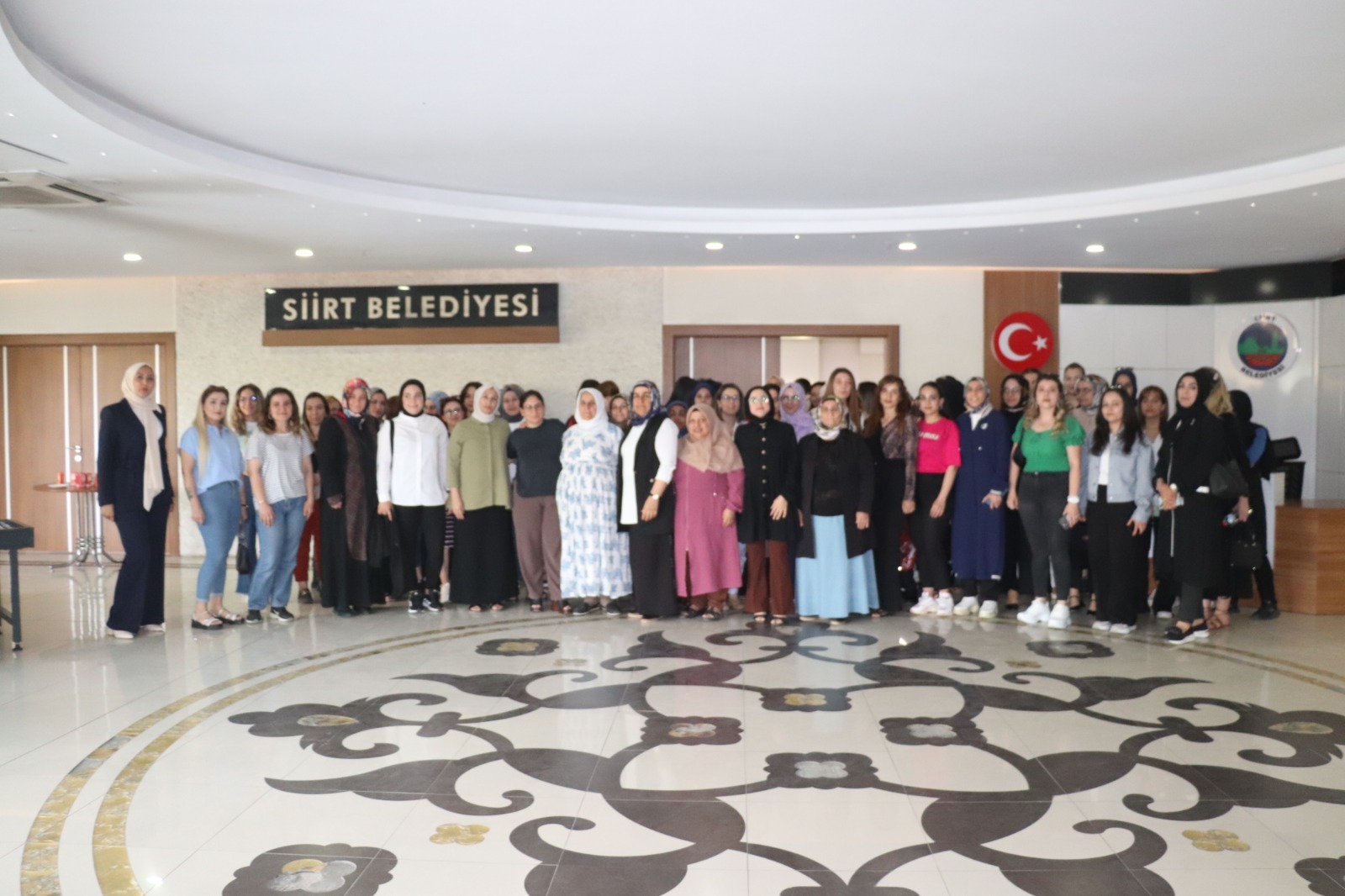 Siirt Belediye Eş Başkanı Sofya Alağaş Kadın Personellerle Bir Araya Geldi