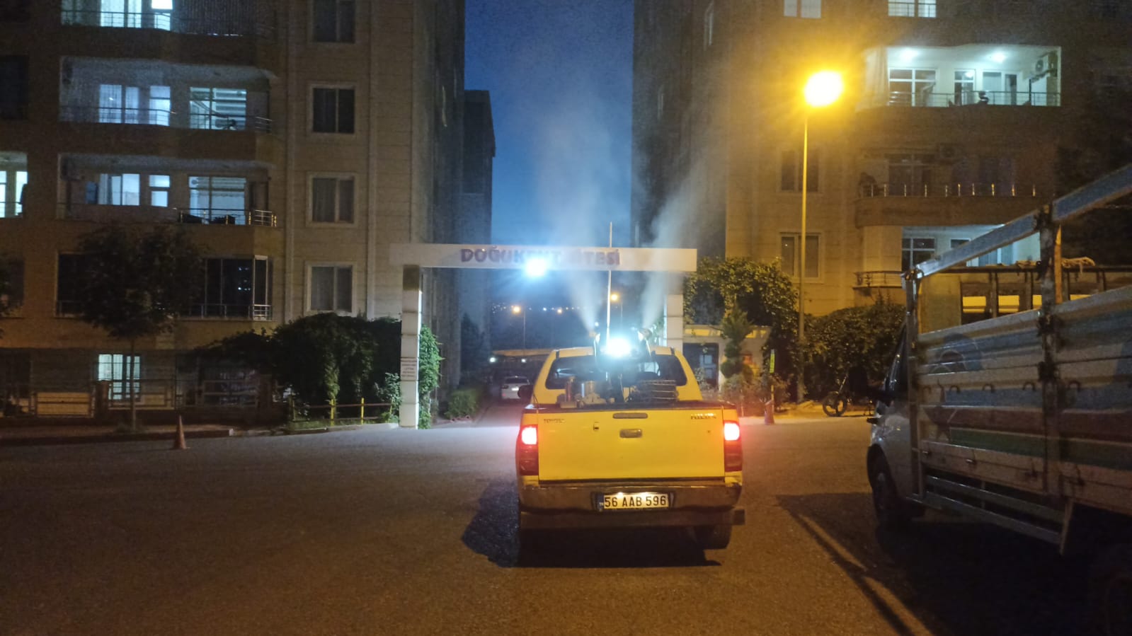 Siirt Belediyesi Sinek ve Haşerelere Karşı İlaçlama Çalışmaları Devam Ediyor 