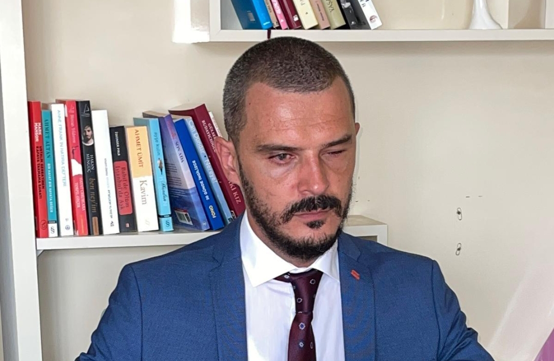 Ameliyat Parasını Bulamazsa Sonsuza Kadar Göremeyecek