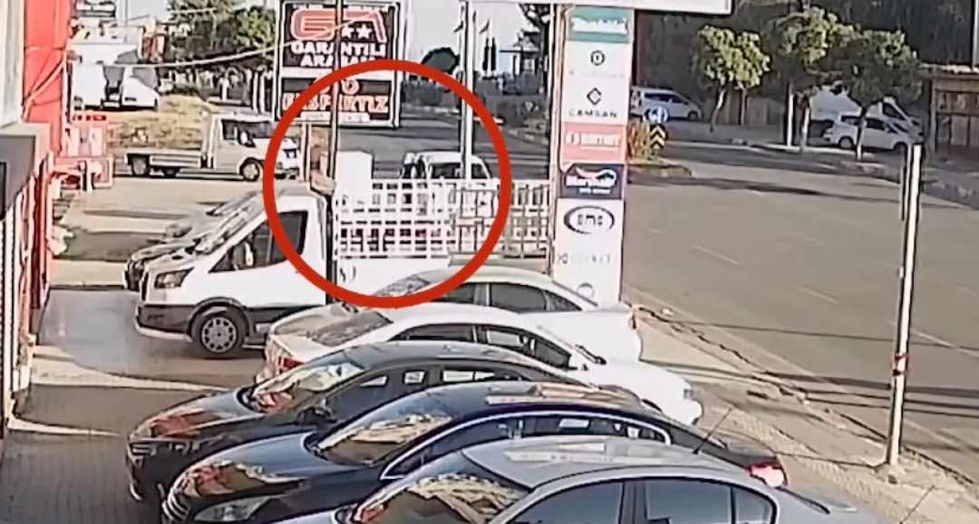 SİİRT’TE 500 BİN TL DEĞERİNDE AKÜ HIRSIZLIĞINA KARIŞAN ŞÜPHELİ YAKALANDI