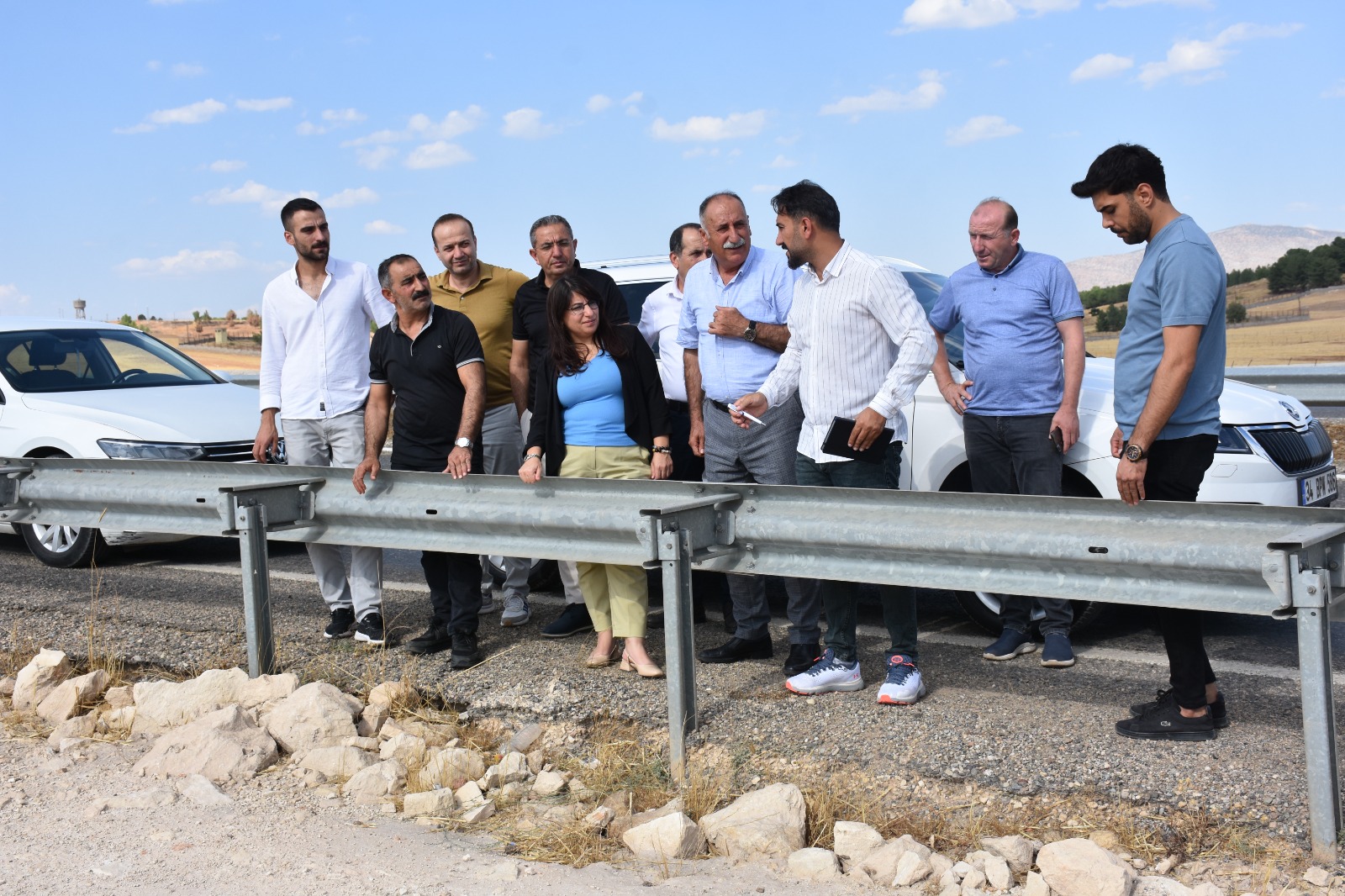 Belediye Eş Başkanları Yapımları Tamamlanan ve Devam Eden Çalışmaları Yerinde İnceledi