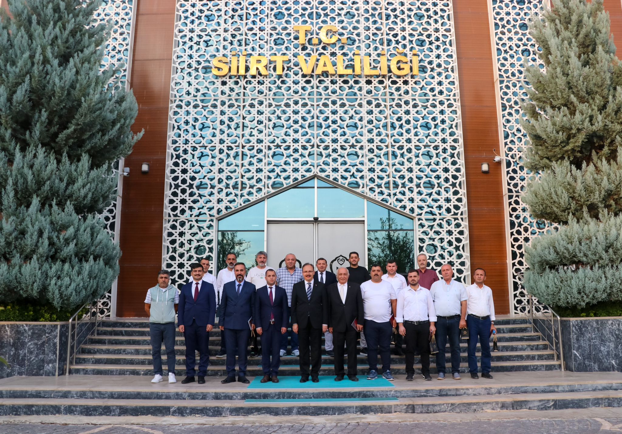 Tekstil sektör temsilcileriyle buluşan Vali Kızılkaya talep ve beklentilerini tek tek dinledi