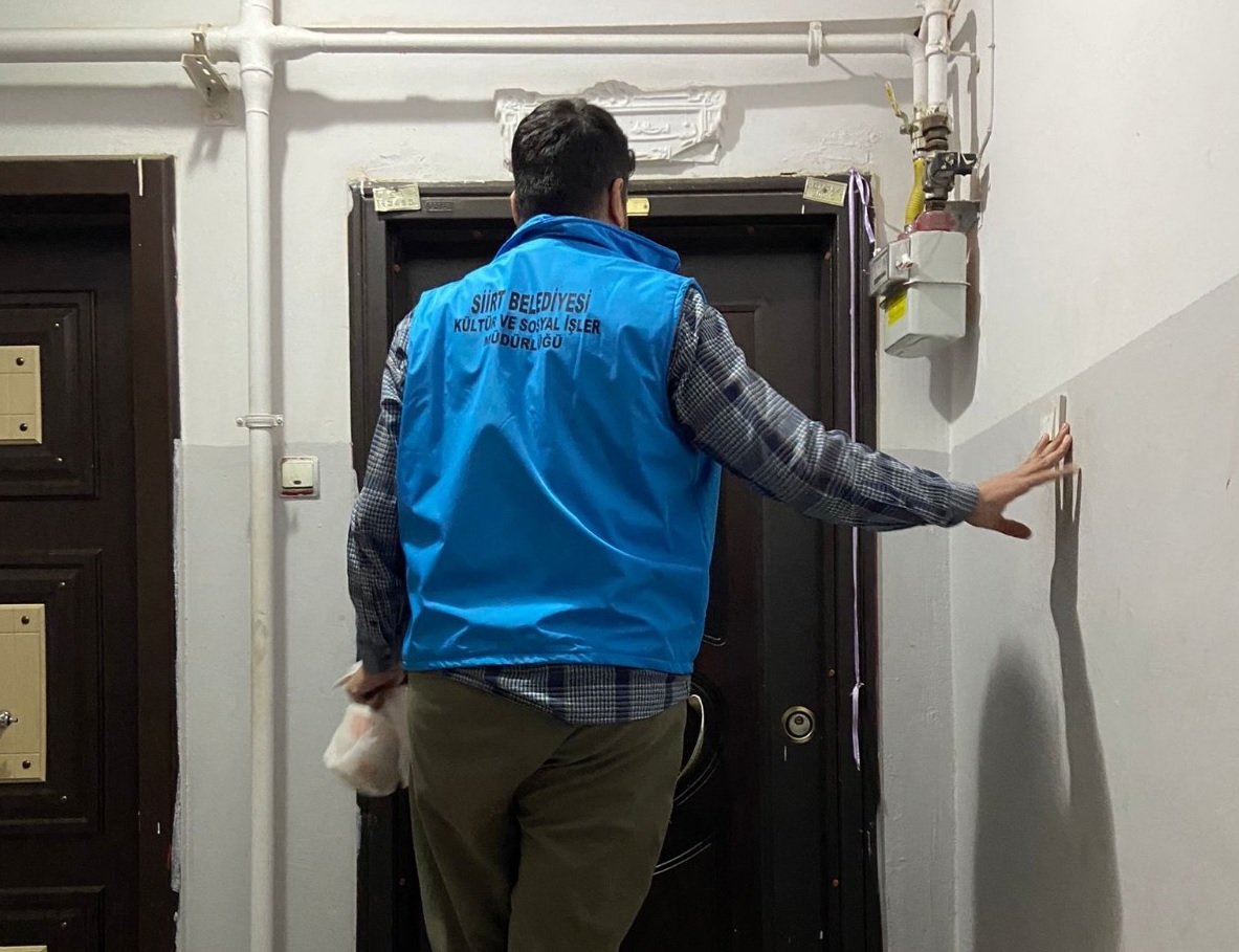 Siirt Belediyesi’nden İhtiyaç Sahibi Ailelere Günlük Sıcak Yemek Desteği