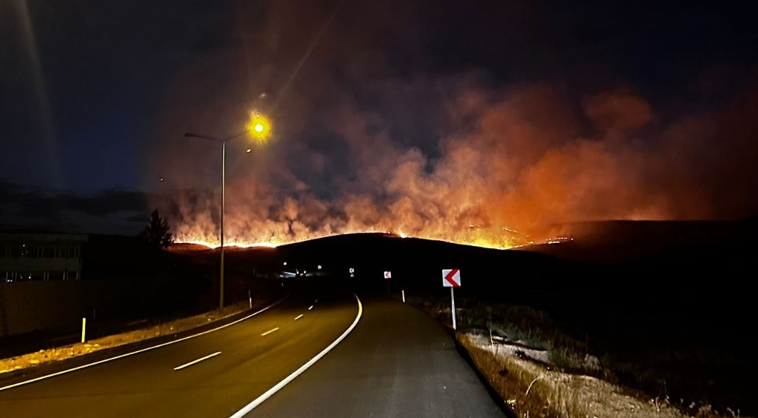 Siirt Kezer Yerleşkesinde Yangın