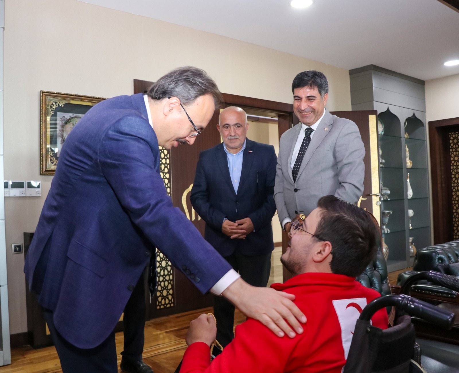 VALİ KIZILKAYA, KIZILAY HAFTASINI KUTLADI