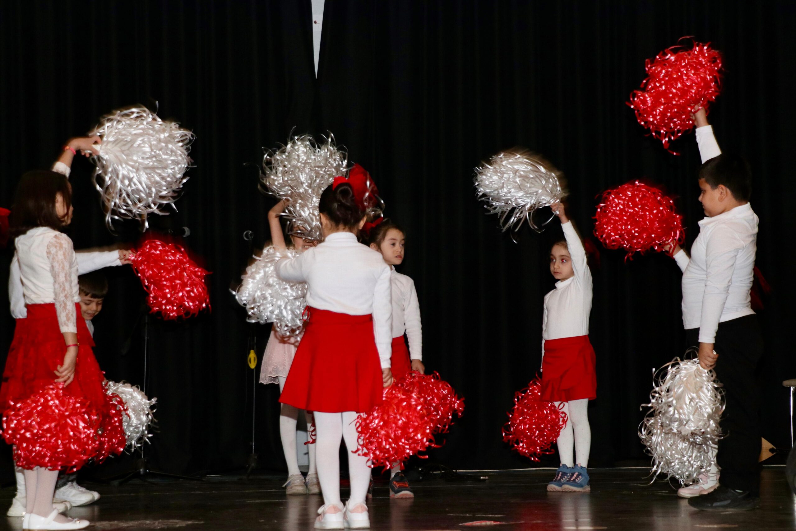 Siirt İlk Hayat Özel Eğitim Merkezi’nin Programı Gönülleri Fethetti