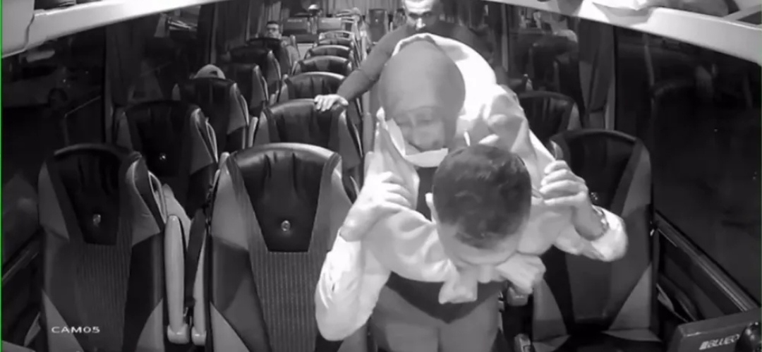 İnsanlık Ölmemiş Dedirten Görüntüler Siirt Otobüs Firmasından Geldi