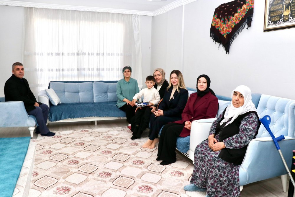 Vali Eşi Nurten Kızılkaya’dan Şehit Ailesine Ziyaret